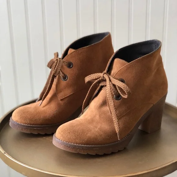 Barneys New York | Shoes | Barneys New York Suede Lace Up  display picture 1